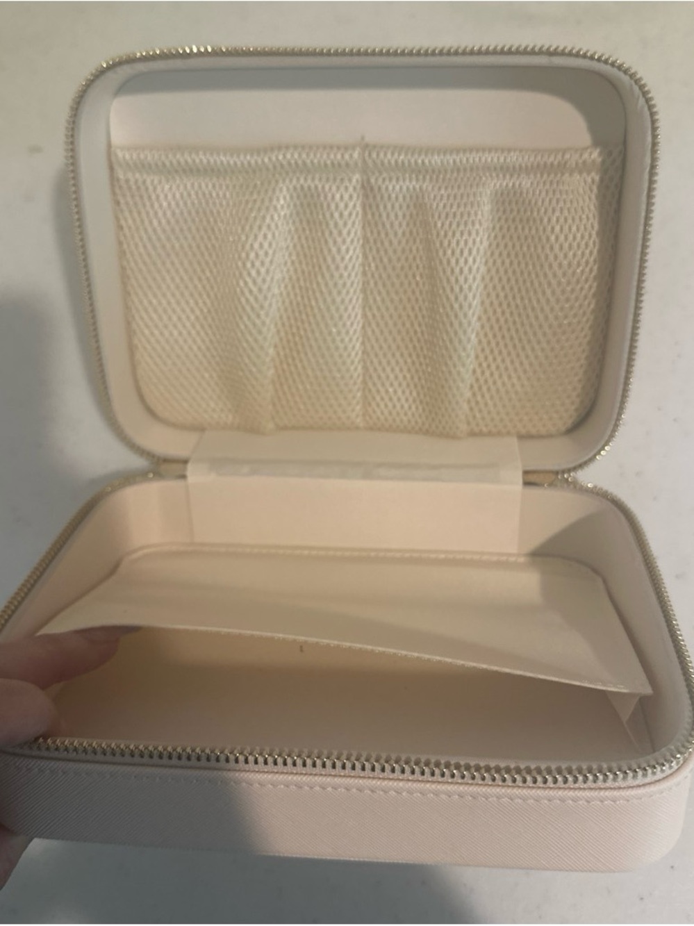 Guess Soft Blush Jewelry Case with Gold Logo - Picture 3 of 3
